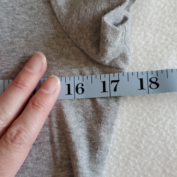 Ellen Tracy Heathered Gray T-shirt - Picture 5 of 8